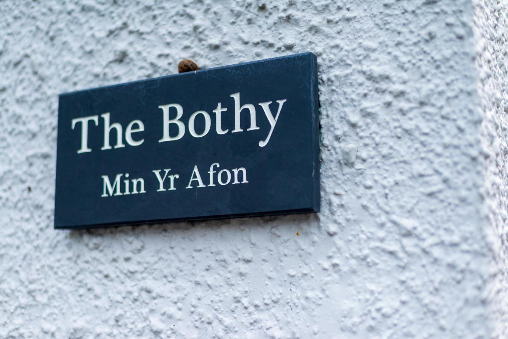 Riverside Bothy In Heart Of Scenic Harbour Village Solva Bagian luar foto