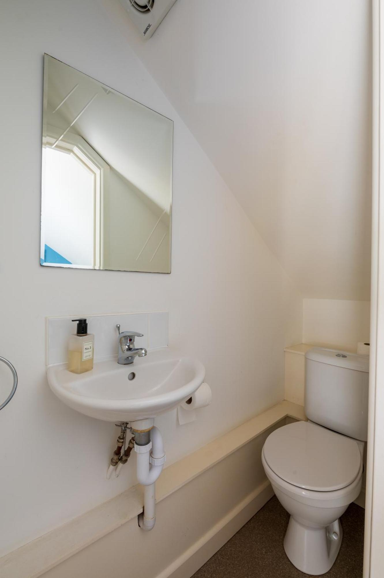 Riverside Bothy In Heart Of Scenic Harbour Village Solva Bagian luar foto